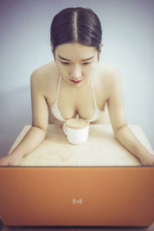 色欲人妻无码_BD英语日韩电影在线